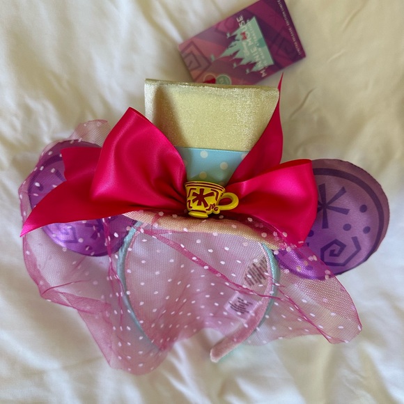 NWT Minnie Mouse Main Attraction Ears (set of 12; Jan - Dec); Limited Edition - Picture 4 of 13